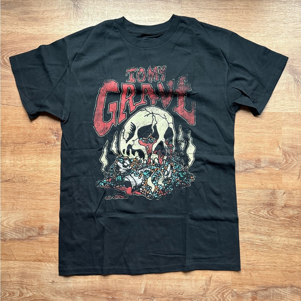 NAV XO - to my grave t shirt